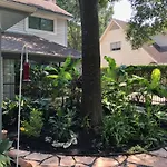 2 Room Luxury Suite Near Airport & The Woodlands