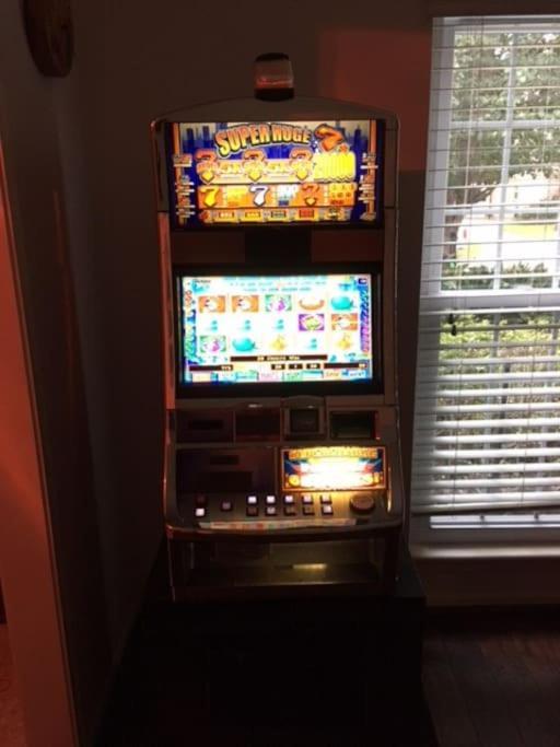 2 Luxury Near Airport & The Woodlands * Houston