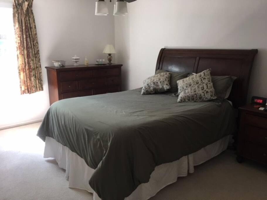 2 Luxury Near Airport & The Woodlands *